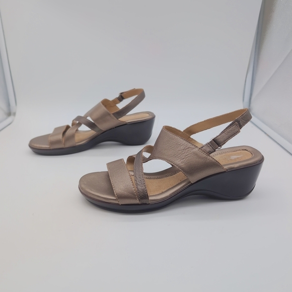 Naturalizer "Tender" sz 7.5 Gold Leather Women's Sandals - Picture 5 of 9